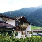 Apartment Ahorn Neustift im Stubaital