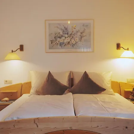 Ahorn * Rehoboth Beach