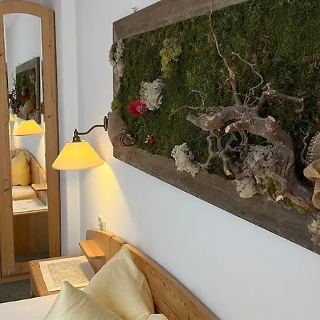 Ahorn Apartment *